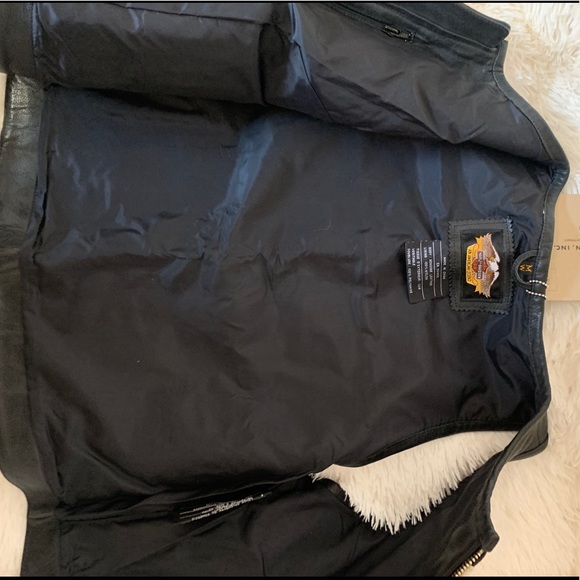 Vintage Harley Davidson Leather Vest. - Picture 3 of 3